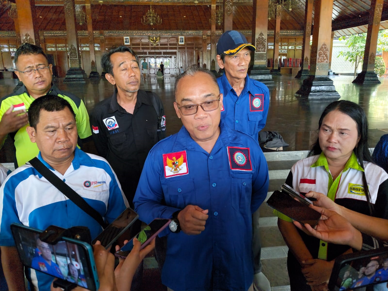 Serikat pekerja di Kota Solo kecewa penetapan UMK 2026. (Silvester Kurniawan/Radar Solo)