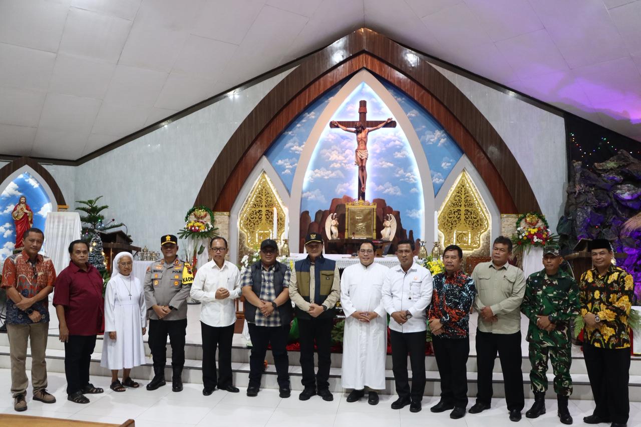 Pemantauan dan pengecekan yang dilakukan Forkompimda Wonogiri di sejumlah gereja, Rabu (24/12/2025).