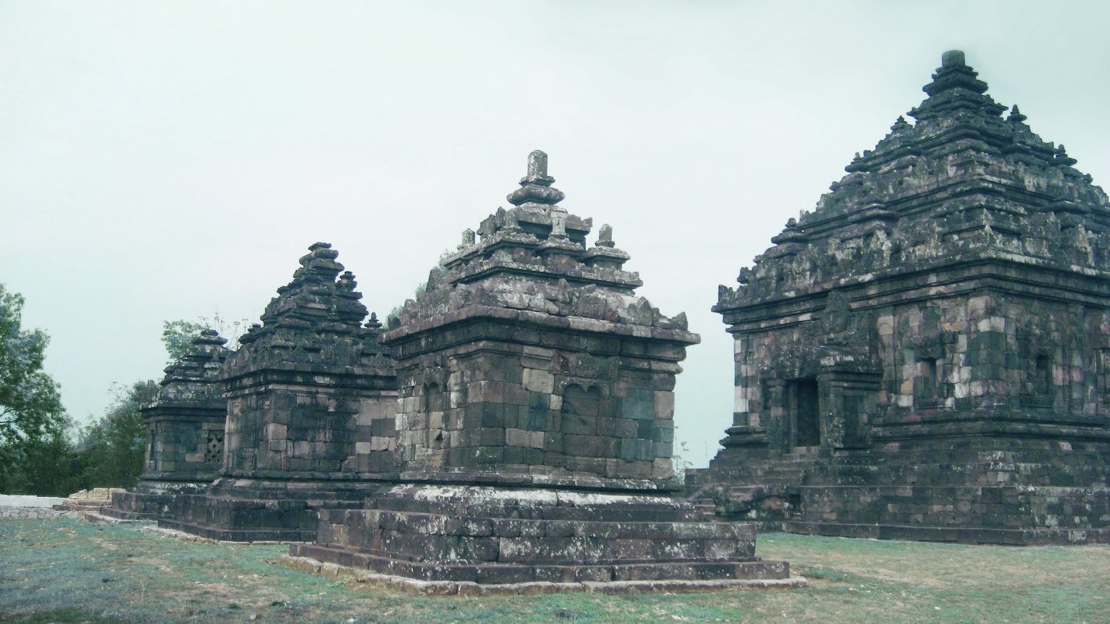 VIEW INDAH: Suasana Candi Ijo yang berada di Dusun Groyokan, Desa Sambirejo, Kecamatan Prambanan, Kabupaten Sleman, DIJ.