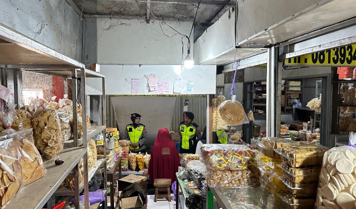 Pasar Ir. Soekarno dan Terminal Sukoharjo menjadi fokus utama pemantauan guna mencegah aksi kejahatan seperti gendam, jambret, hingga pencurian, Minggu (28/12/2025).