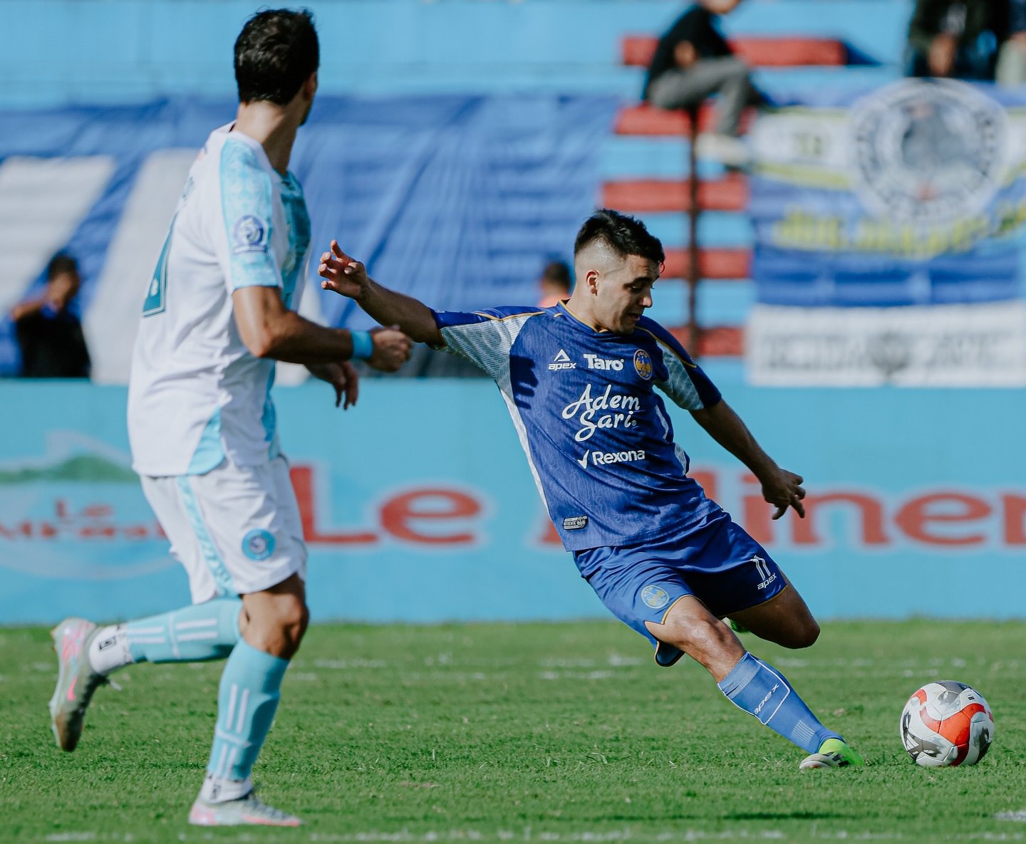 SARAT GENGSI: Laga PSIM Jogja melawan PSBS Biak di Stadion Sultan Agung Bantul, Senin sore (29/12).