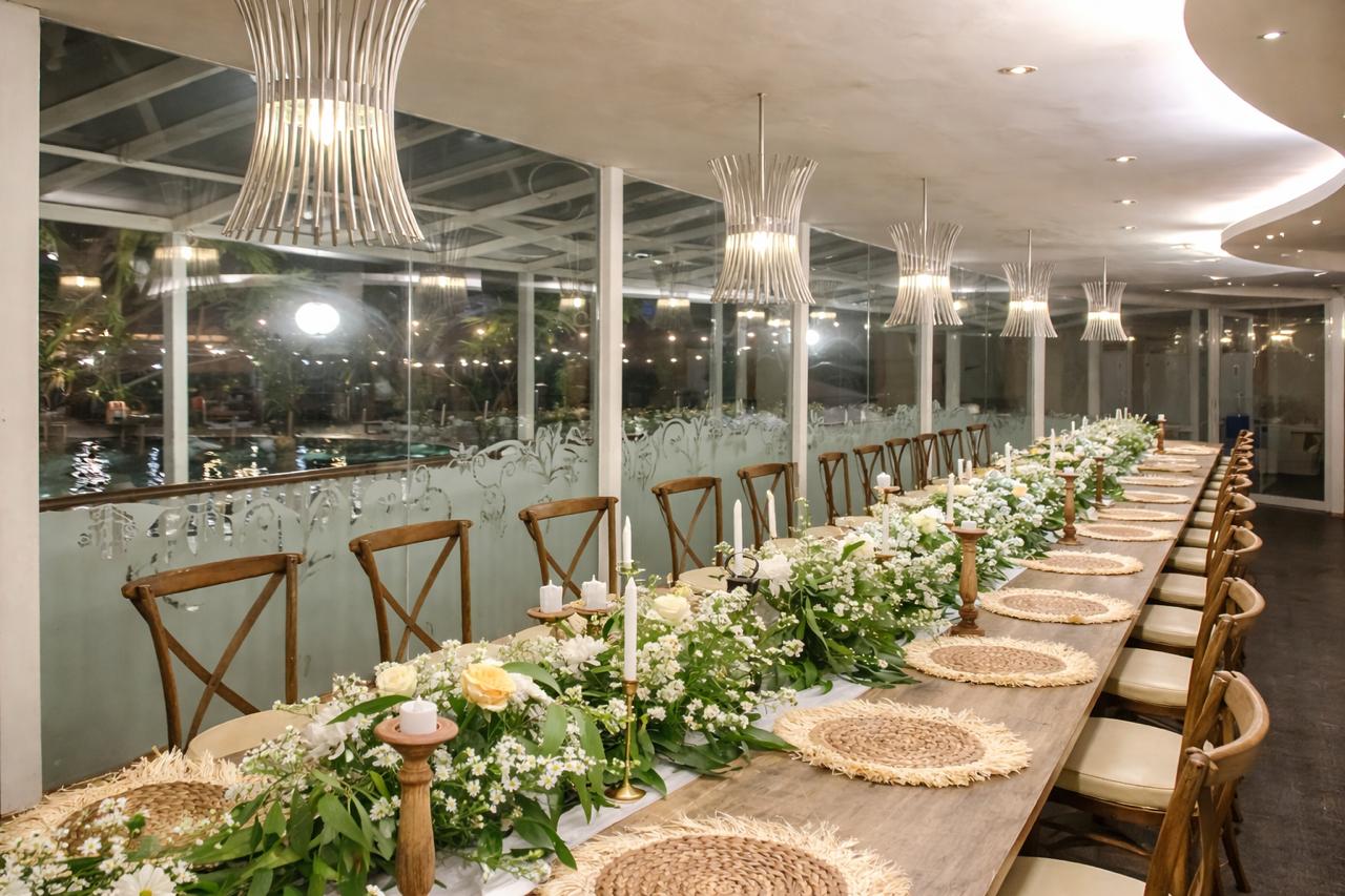 BERSIAP: Nuansa elegan Narendra Restaurant yang akan digunakan untuk perayaan Year End Charity Night Ultimate 90&rsquo;s Buffet Dinner.
