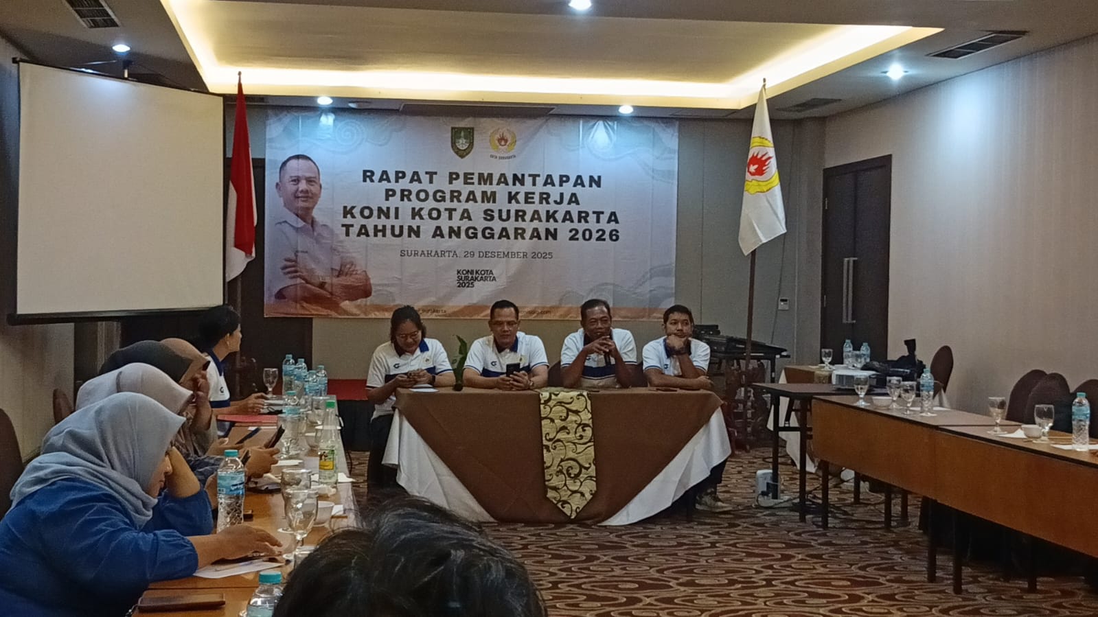 KONI Solo gelar rapat pemantapan program kerja di salah satu hotel, Senin (29/12/2025)