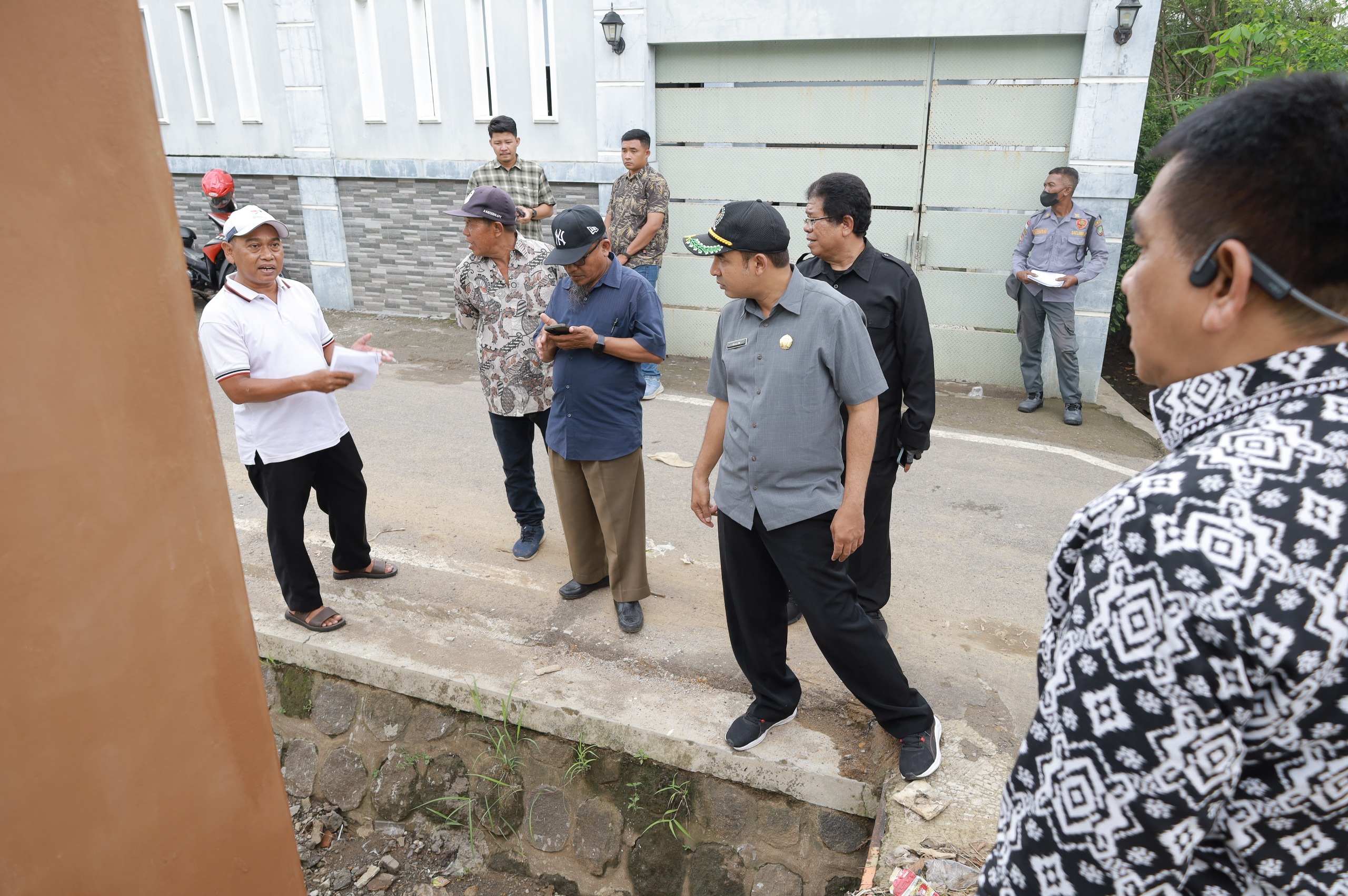 Anggota DPRD Kota Solo jalani sidak di Jalan Popda Nusukan.