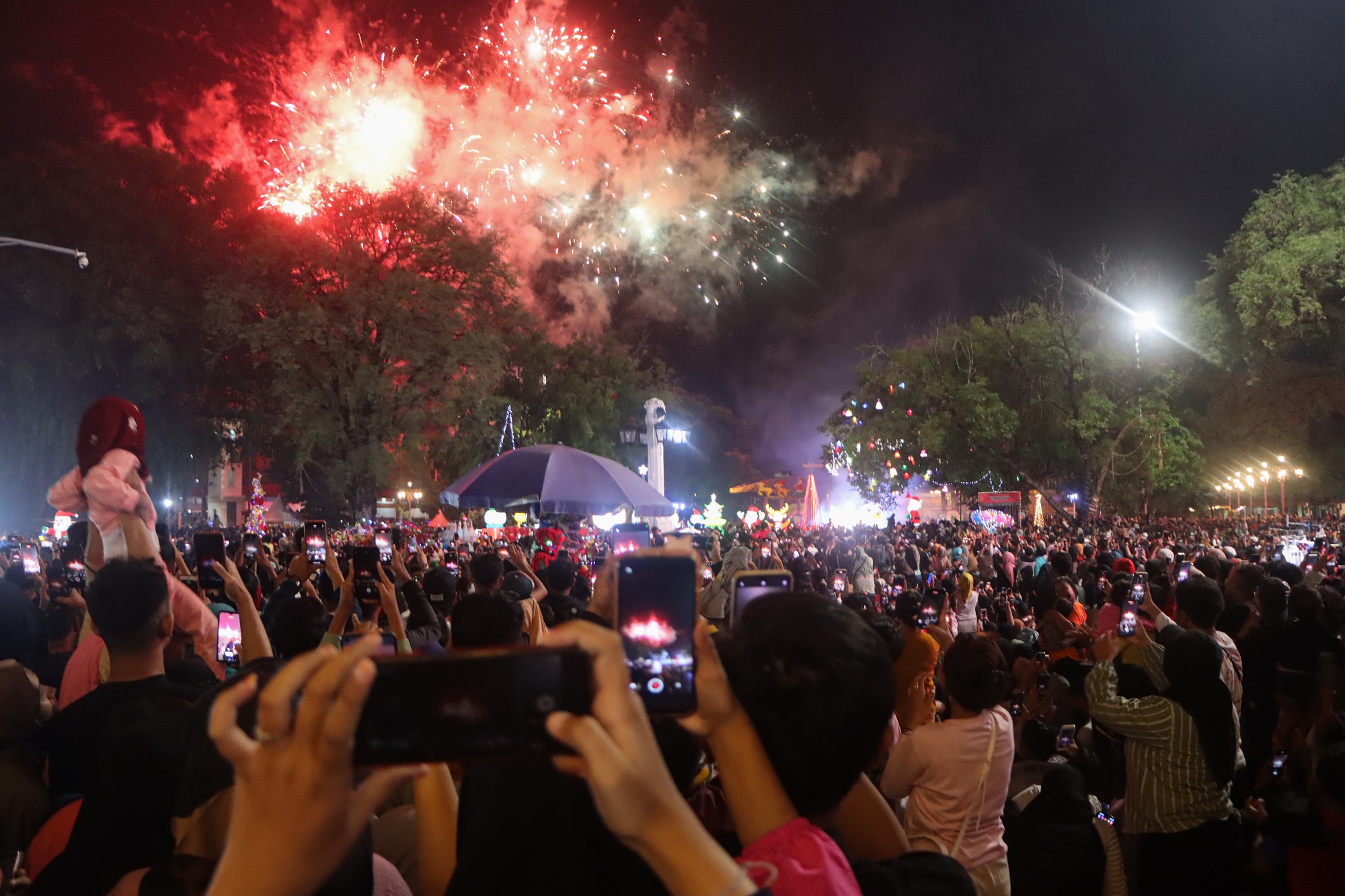 Tidak seperti perayaan tahun baru 2025, perayaan tahun baru 2026 ini tanpa pesta kembang api. (M Ihsan/Radar Solo)
