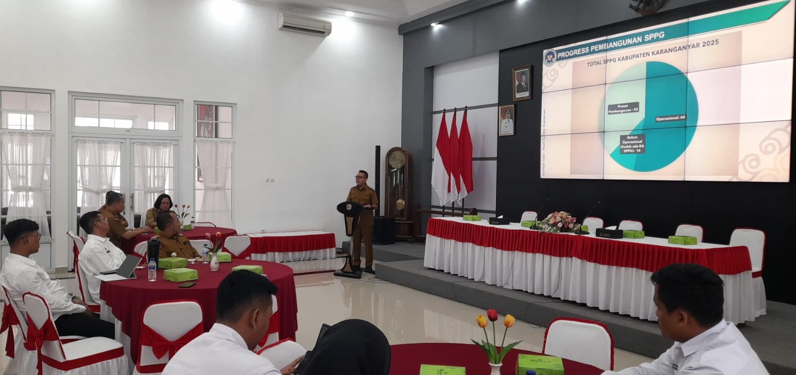 Rakor satgas MBG di Aula Anthorium Rumah Dinas Bupati Karanganyar, Senin (29/12) siang. (Rudi Hartono/Radar Solo)