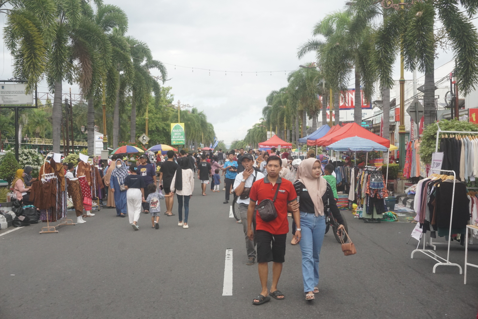 Suasana gelaran Car Free Day (CFD) di Jalan Pemuda, Kecamatan Klaten Tengah. (Angga Purenda/Radar Solo)