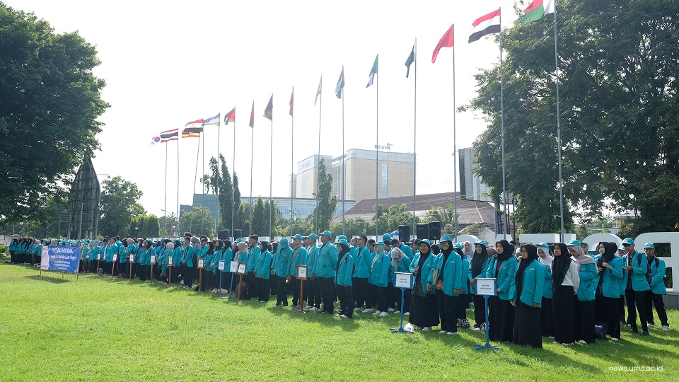 FKIP UMS melepas 862 mahasiswa peserta&nbsp;kuliah&nbsp;kerja&nbsp;nyata&nbsp;pendidikan (KKN Dik) di lapangan Gedung Induk Siti Walidah, Senin (29/12).