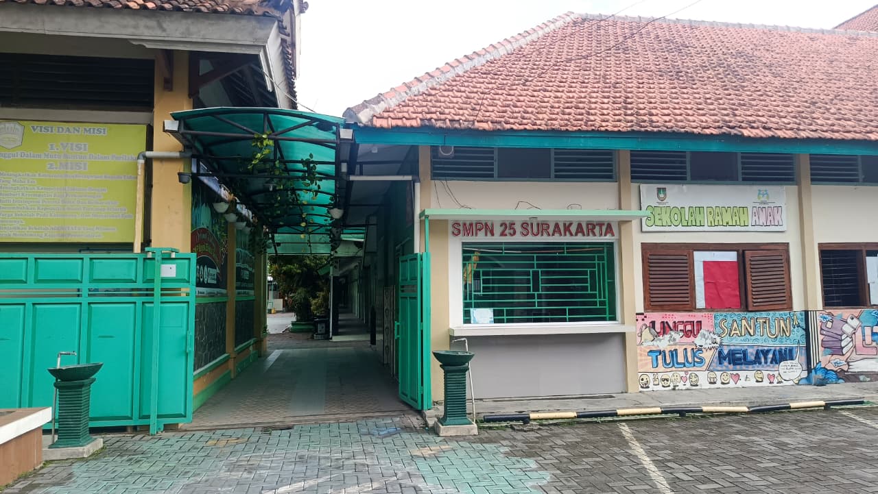 SMPN 25 Solo akan ditambah kelas program khusus untuk siswa berprestasi.