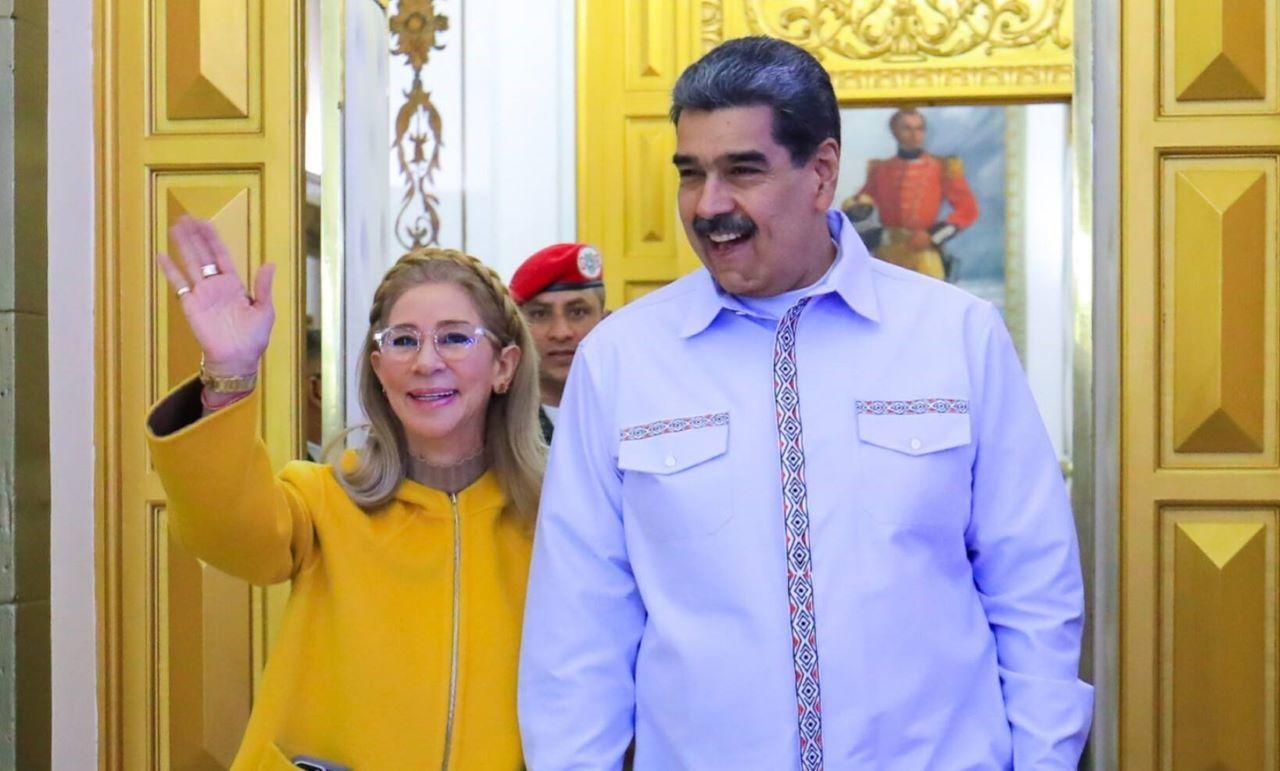 Siapa Cilia Flores? Inilah sosok istri Presiden Nicol&aacute;s Maduro, ibu negara Venezuela yang diklaim AS ikut ditangkap dalam operasi militer be