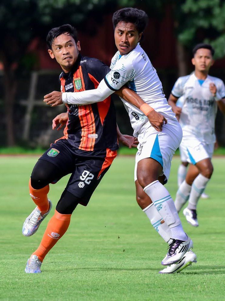 UNJUK GIGI: Laga Persibo Bojonegoro vs RANS Nusantara FC di Stadion UNS, Solo, Rabu sore (7/1).