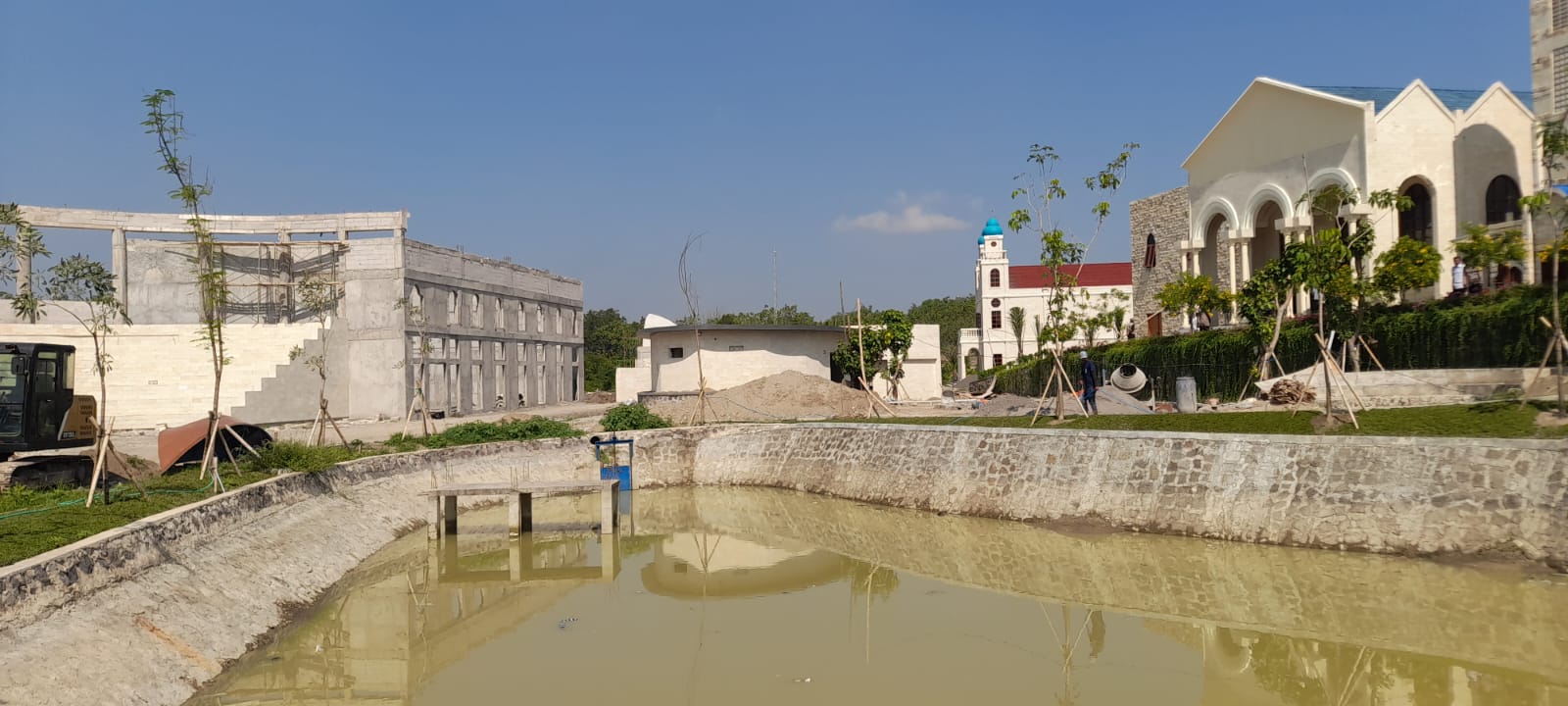 Proyek pembangunan Holyland di Dusun Kepuh Lor, Desa Karangturi, Gondangrejo, Karanganyar. (Rudi Hartono/Radar Solo)