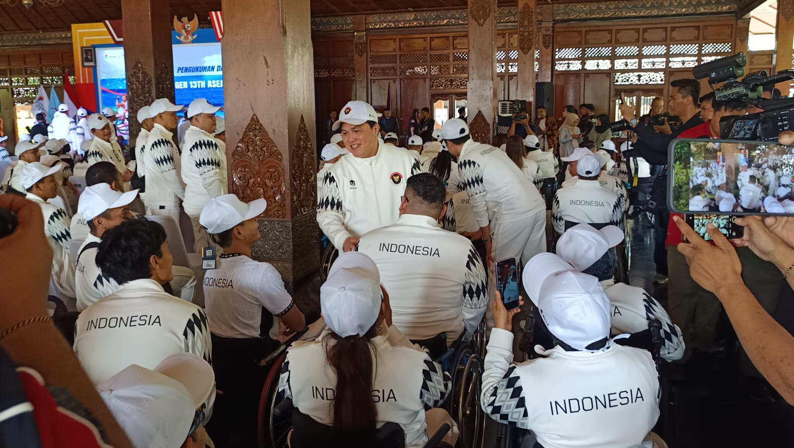 Pelepasan atlet ASEAN Para Games di Balai Kota Solo, Sabtu (9/1/2026)
