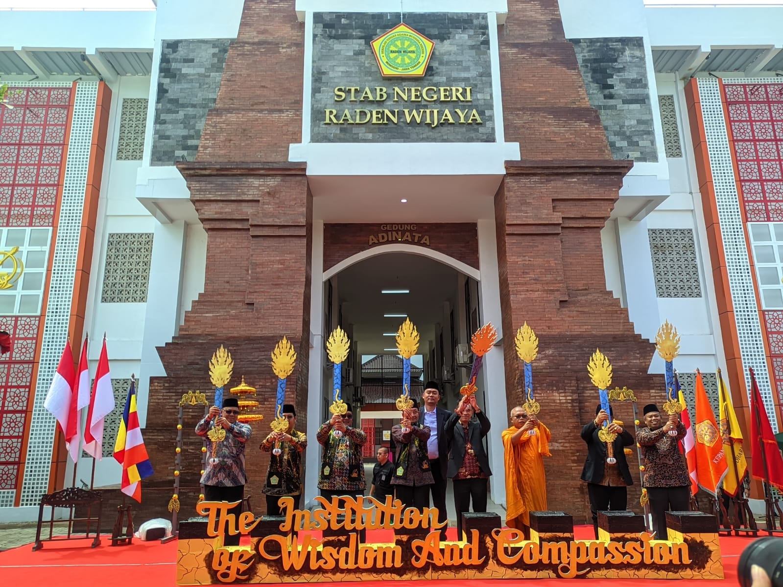 Menag Nasaruddin Umar meresmikan tiga gedung baru STABN Raden Wijaya Wonogiri dan mendorong kampus naik status menjadi institut.