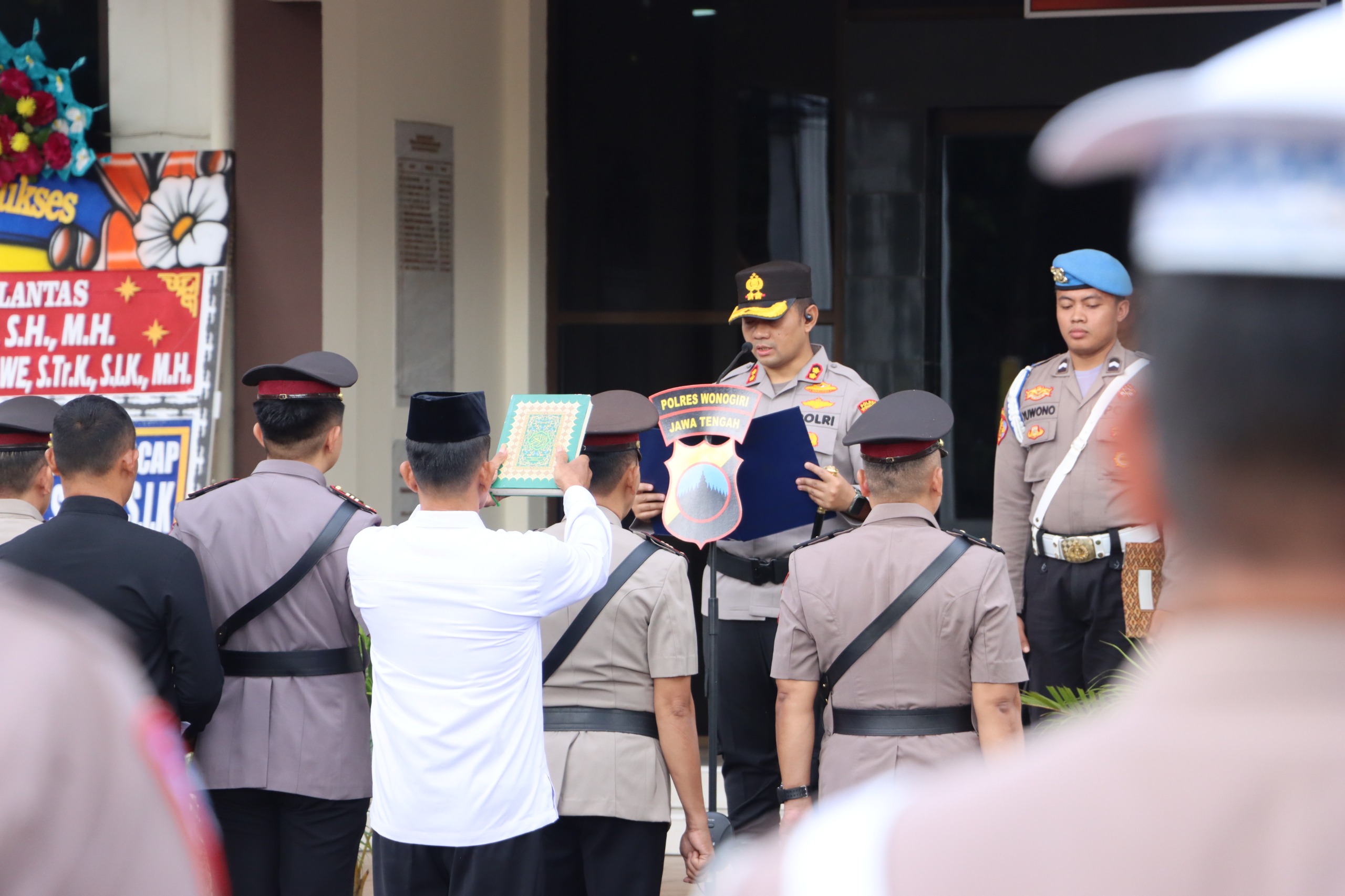 Kapolres Wonogiri AKBP Wahyu Sulistyo memimpin sertijab di Mapolres Wonogiri, Jumat (9/1/2026).