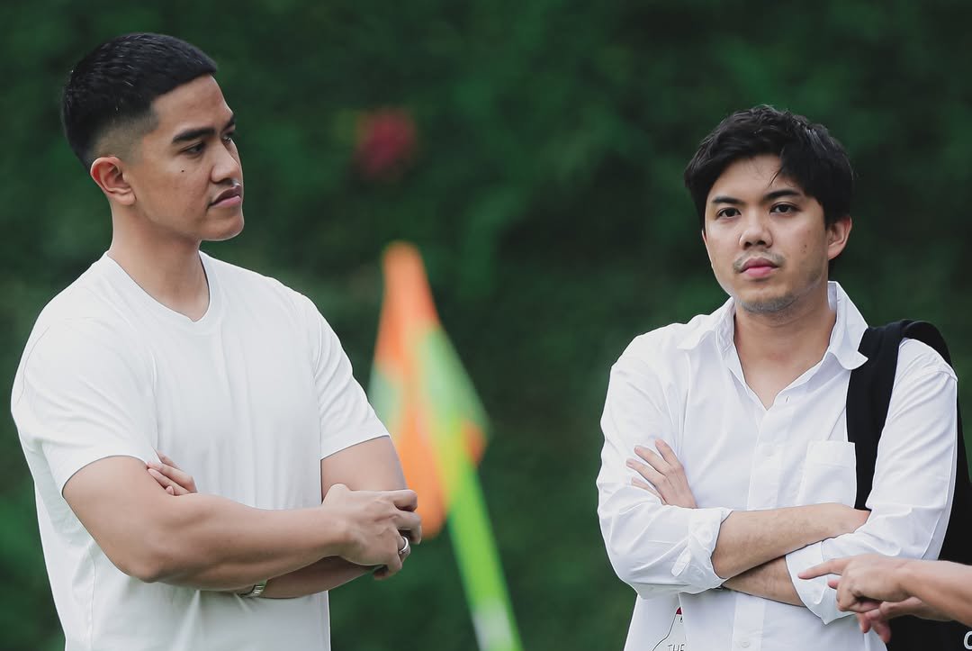 Oqner Persis Solo Kaesang Pangarep bersama Komisaris PT PSS Aditya Rambo saat hadir menonton latihan Persis Solo.