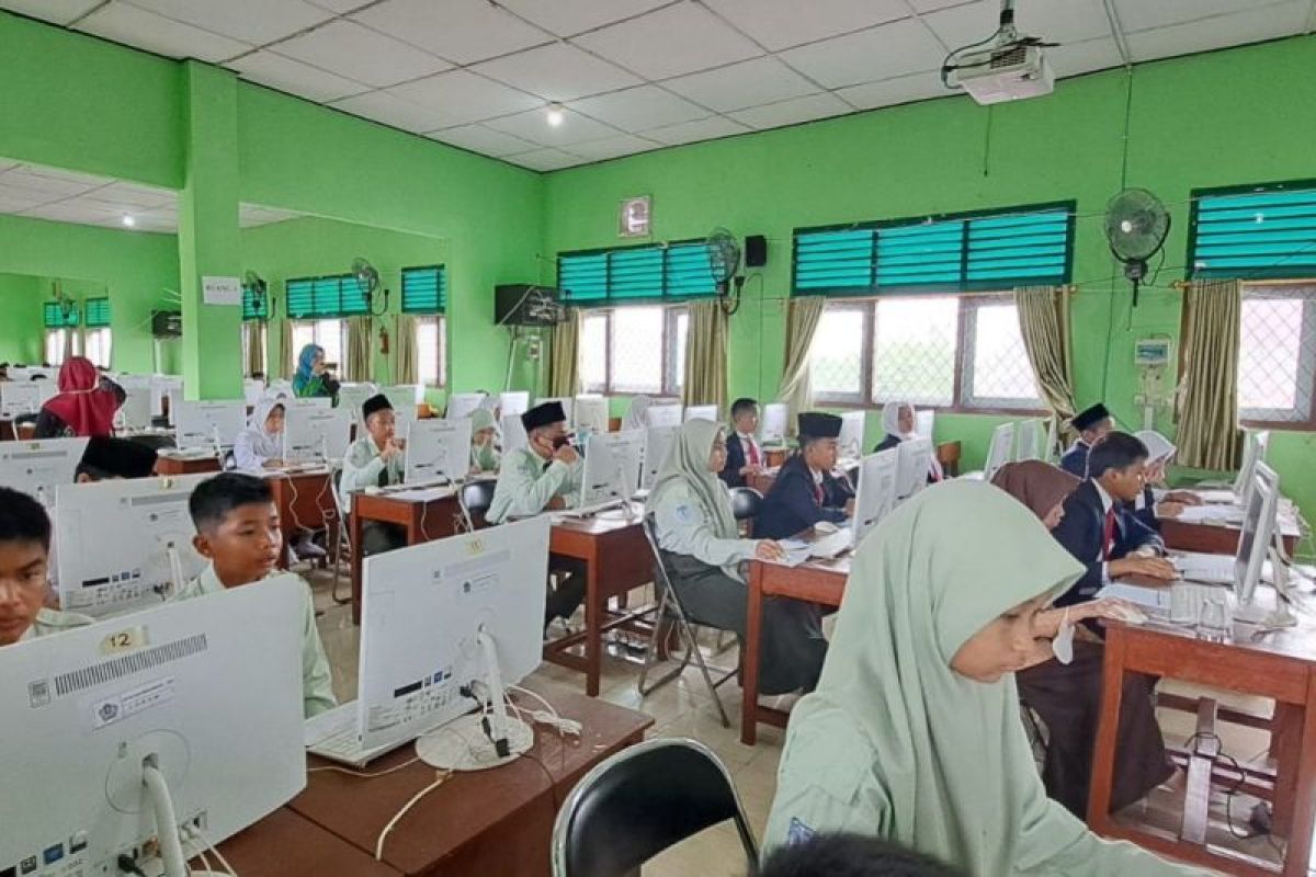 Simulasi TKA dan gladi bersih TKA 2026 punya fungsi berbeda. Ini penjelasan resmi Kemendikdasmen beserta jadwal lengkap TKA SD dan SMP.