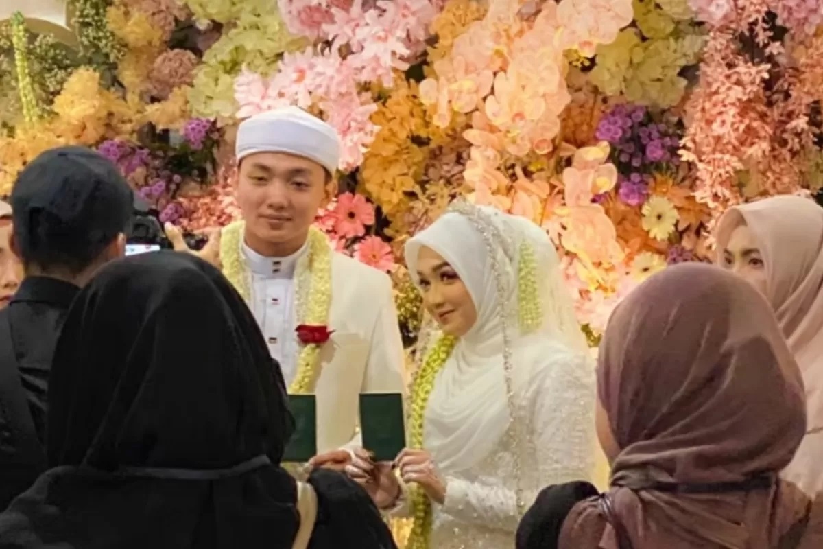 Ning Umi Laila Menikah dengan Putra Siapa? Ini Fakta Orang Tua Gus Anas Hidayatulloh dan Pengurus Pondok Pesantrennya
