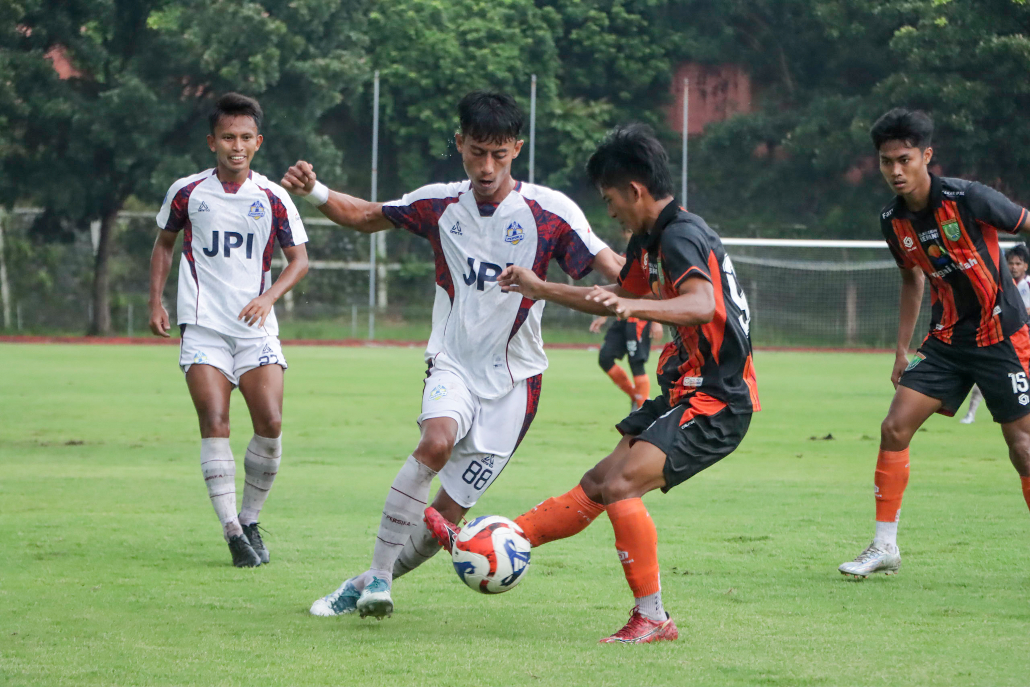 Laga Persika Karanganyar vs Persibo Bojonegoro di Stadion UNS, Senin sore (19/1/2026).