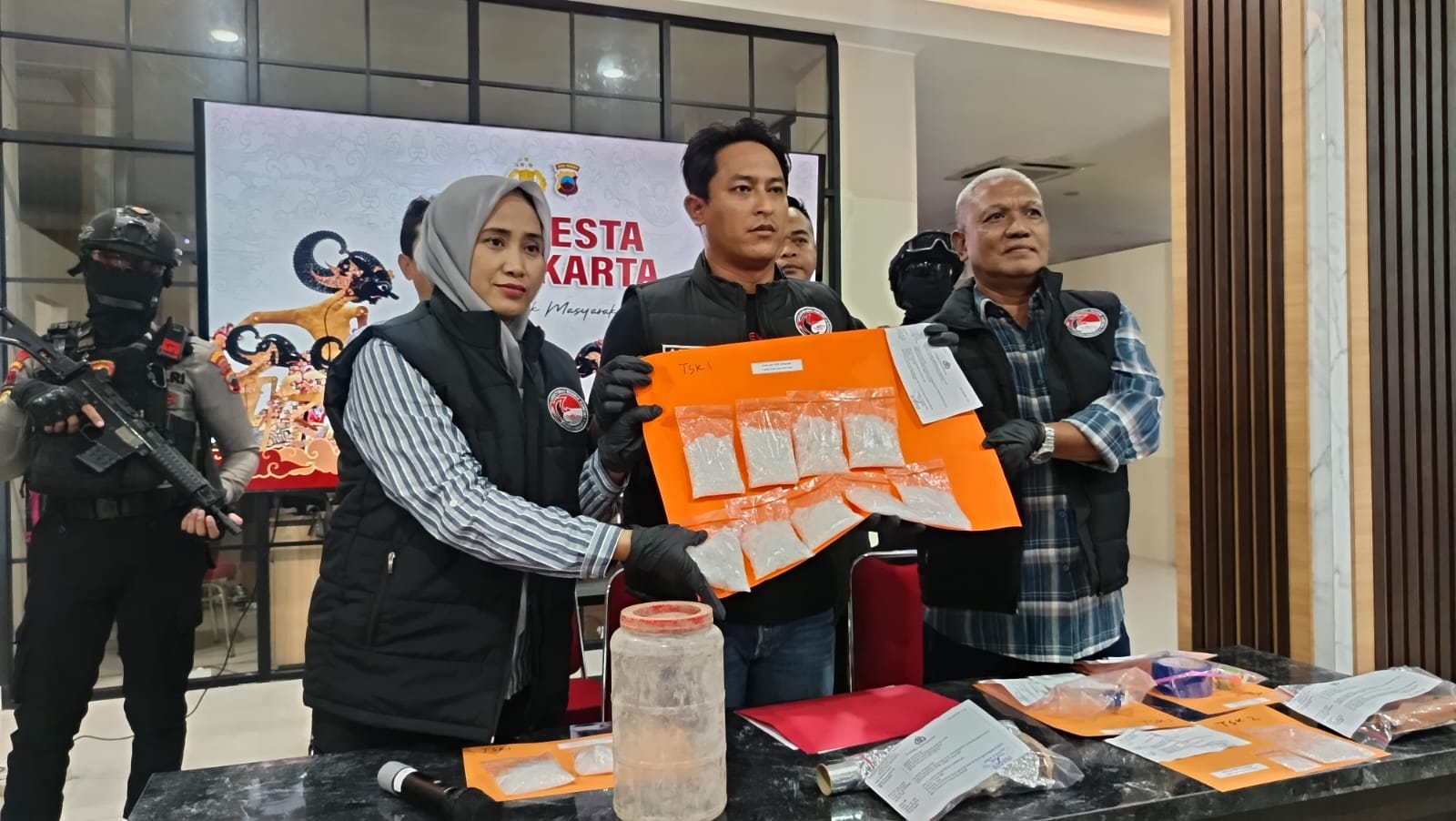 Satresnarkoba Polresta Solo berhasil membongkar jaringan peredaran narkotika jenis sabu lintas provinsi