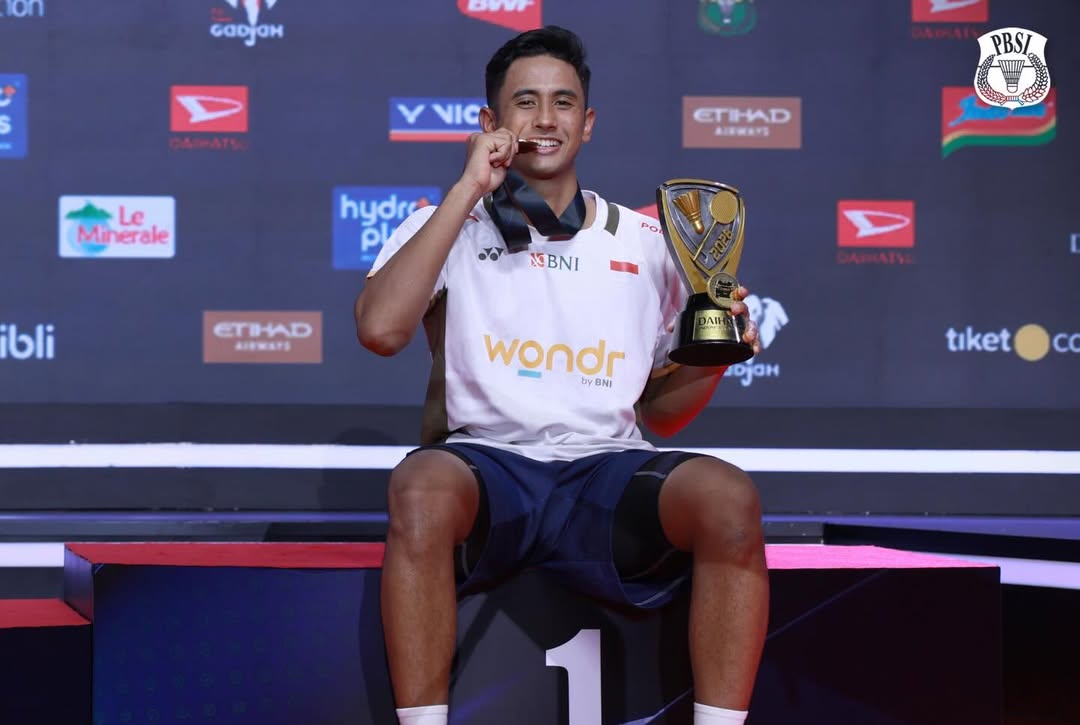 MEMBANGGAKAN: Alwi Farhan menjadi juara Daihatsu Indonesia Masters 2026 di Istora Senayan, Jakarta, Minggu (25/1).