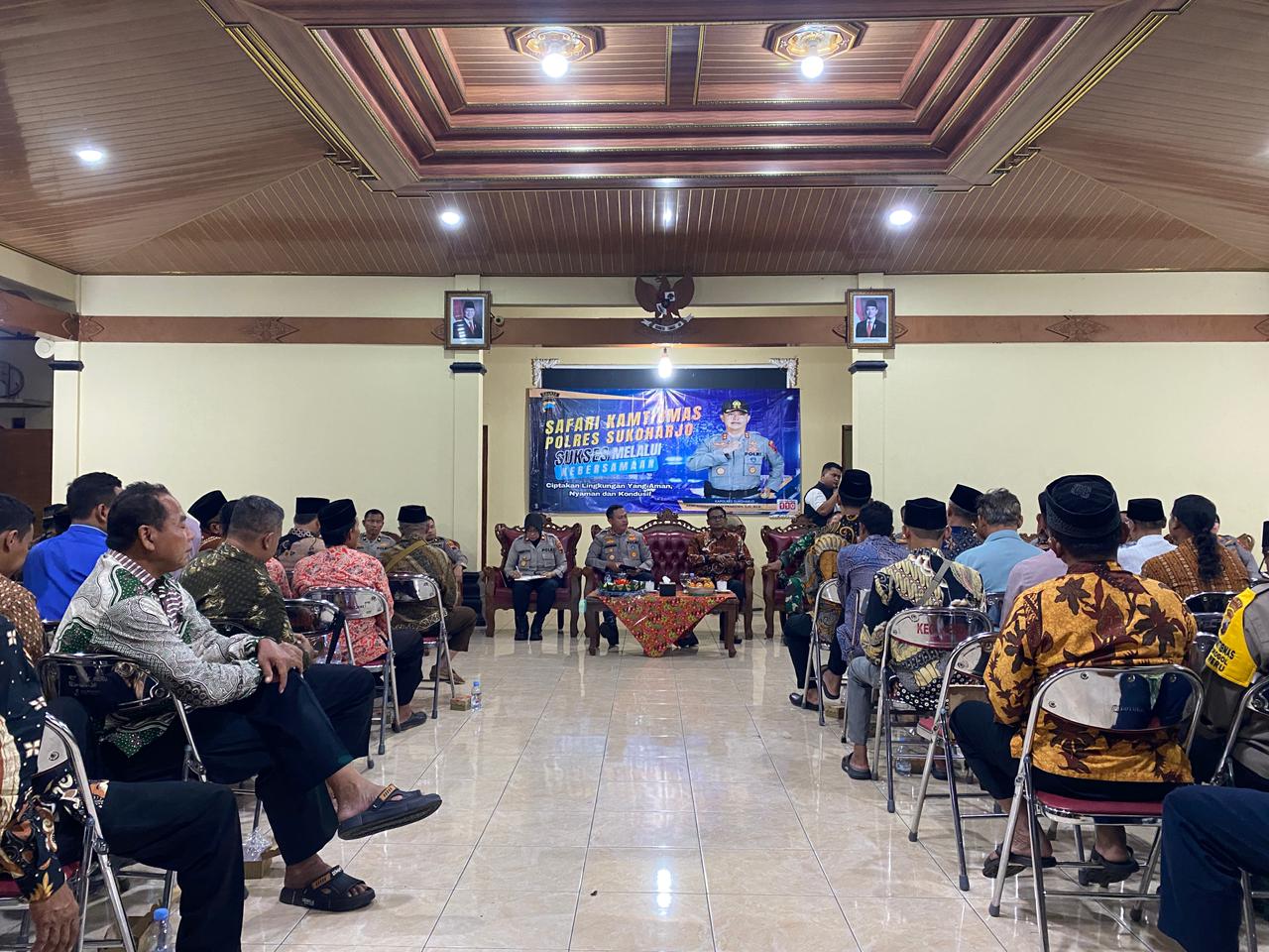 Safari Kamtibmas yang digelar Polres Sukoharjo di Pendopo Kantor Kecamatan Weru, Sabtu (24/1/2025) malam.