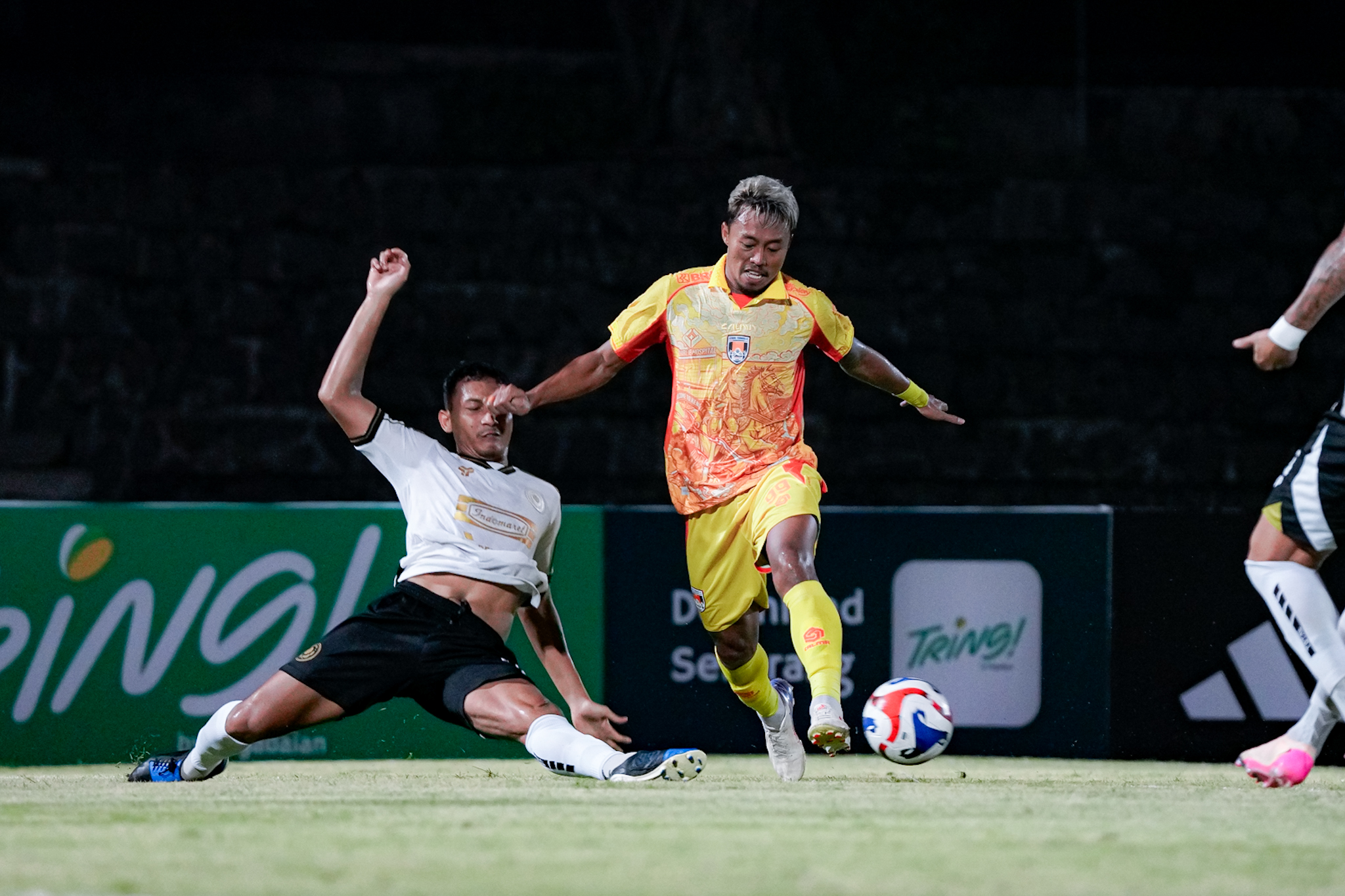 Kendal Tornado FC  saat menjamu Persiku Kudus dalam lanjutan pekan ke-17 Pegadaian Championship 2025/2026  di Stadion Sriwedari, Solo, Minggu (25/1/2026).