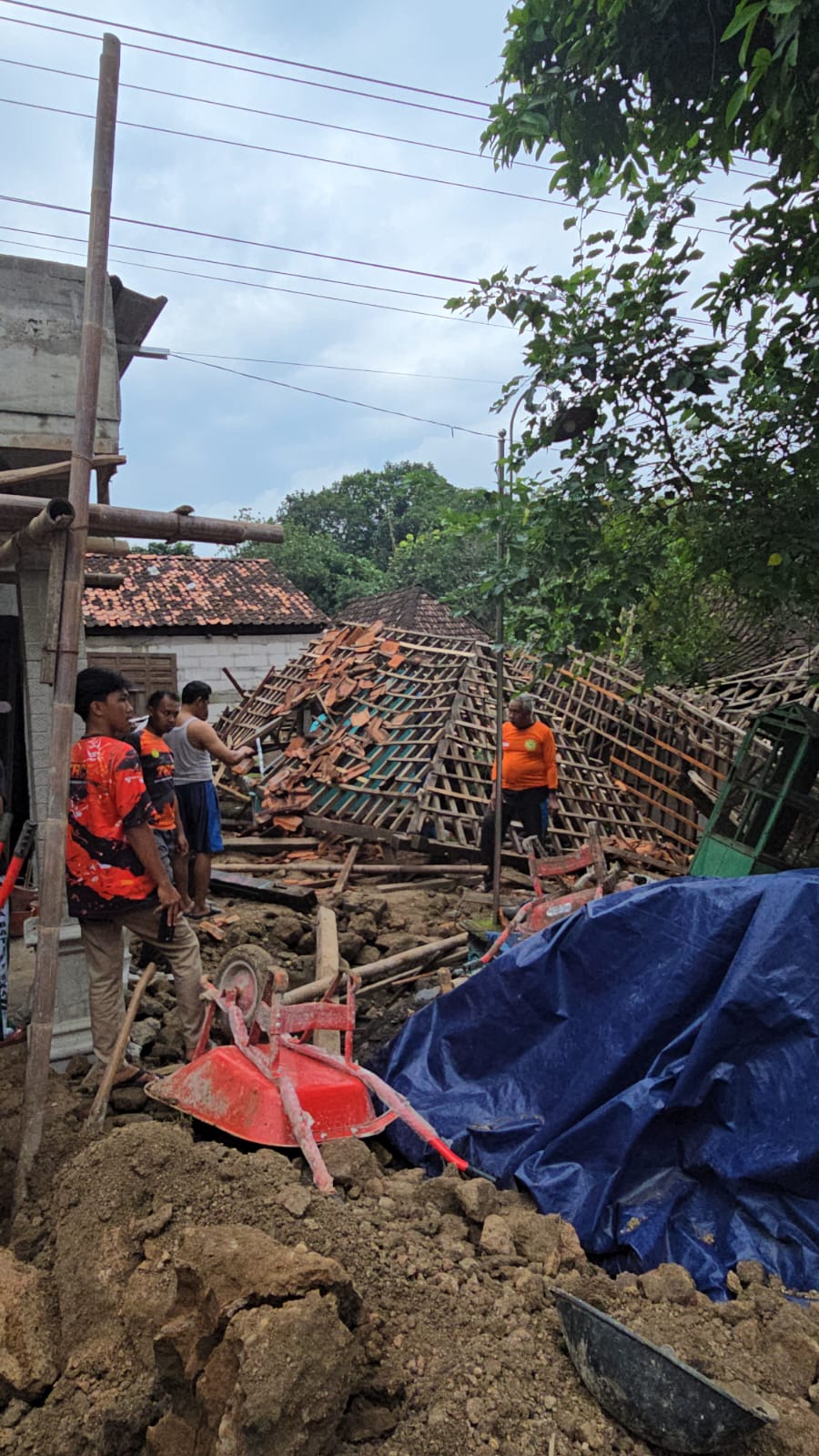 Rumah warga di Dukuh Kukun, Desa Bonagung, Kecamatan Tanon, Sragen, Senin (26/1/2026) sore. (Ahmad Khairudin/Radar Solo)