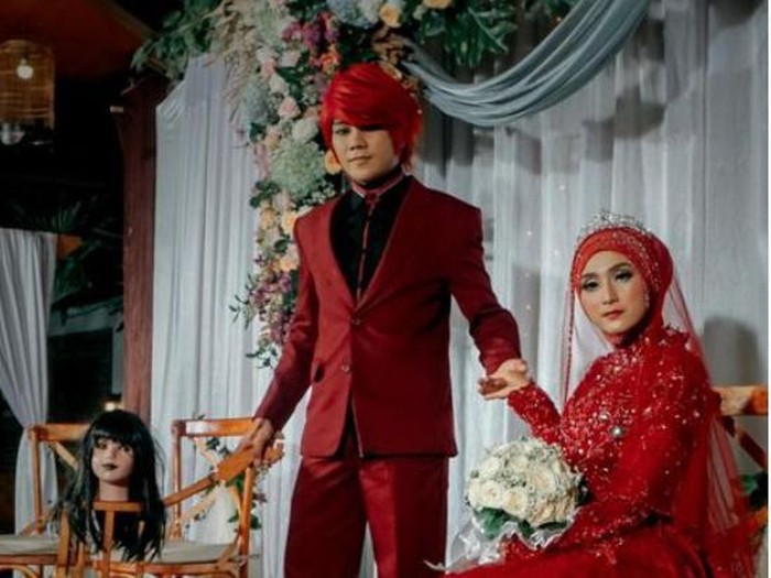Istri Pesulap Merah meninggal dunia. Sakit apa? Marcel Radhival mengungkap Tika Mega Lestari berjuang melawan anemia aplastik dan kanker mul