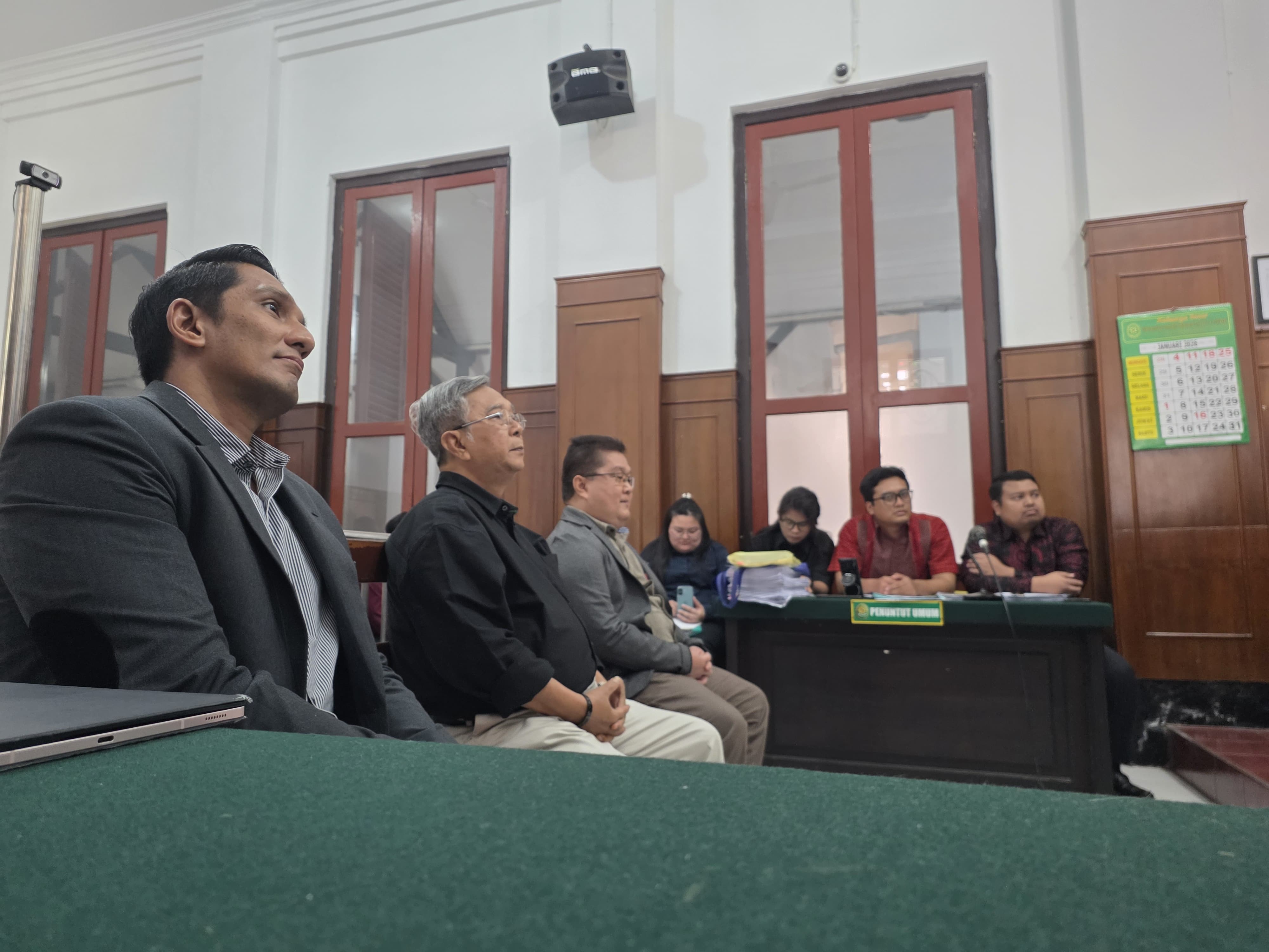 Tiga ahli dihadirkan dalam sidang gugatan Dahlan Iskan terhadap direksi PT Jawa Pos terkait permintaan dokumen risalah rapat umum pemegang saham (RUPS) di PN Surabaya.