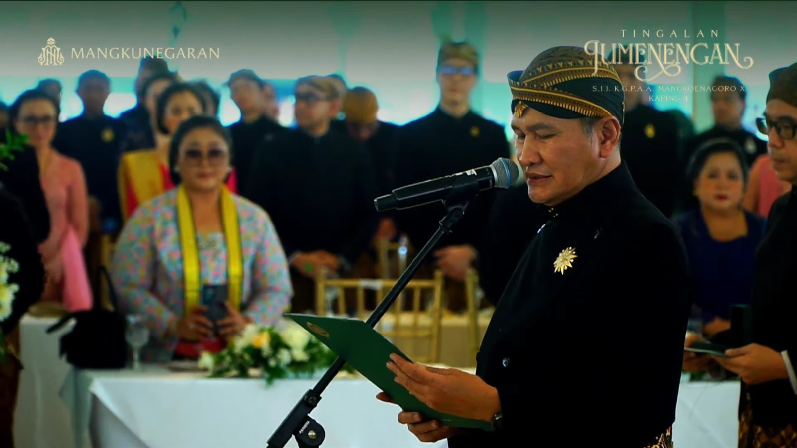 Bupati Wonogiri Setyo Sukarno menerima pangkat Bupati Sepuh Kanjeng dengan gelar Kanjeng Raden Tumenggung (KRT) dari KGPAA Mangkoenagoro X, Selasa (27/1/2026).