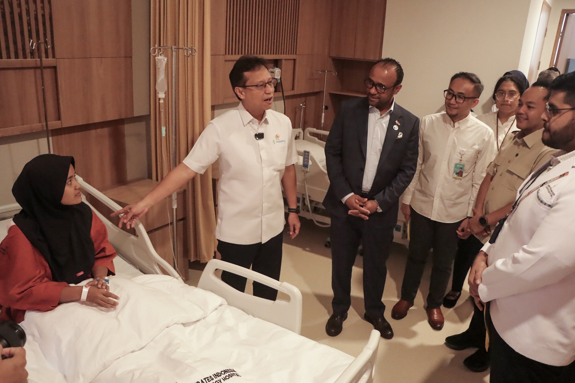Menkes Budi Gunadi Sadikin kunjungi RS Kardiologi Emirated Indonesia. (M Ihsan/Radar Solo)