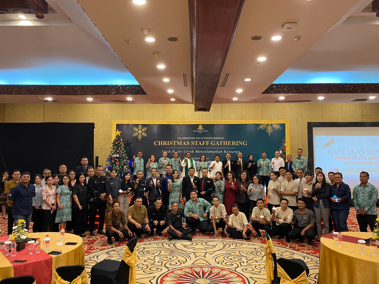 Christmas Staff Gathering The Sunan Hotel Solo digelar Januari 2026, perkuat kebersamaan, iman, dan nilai kasih antar karyawan.