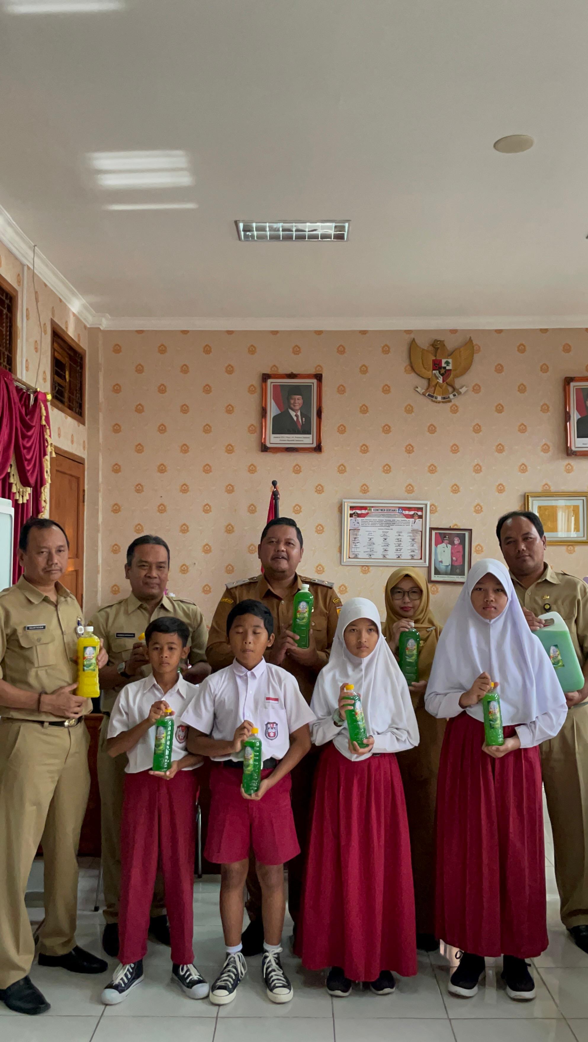 Siswa SDN Godog 1 Polokarto diundang ke kantor Kepala Disdikbud Sukoharjo Havid Danang Purnomo Widodo.