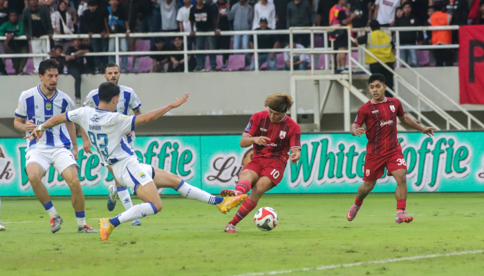 Persis Solo vs Persib Bandung pada laga lanjutan pekan ke-19 BRI Super League 2025-2026 di Stadion Manahan, Solo, Sabtu (31/1/2026).