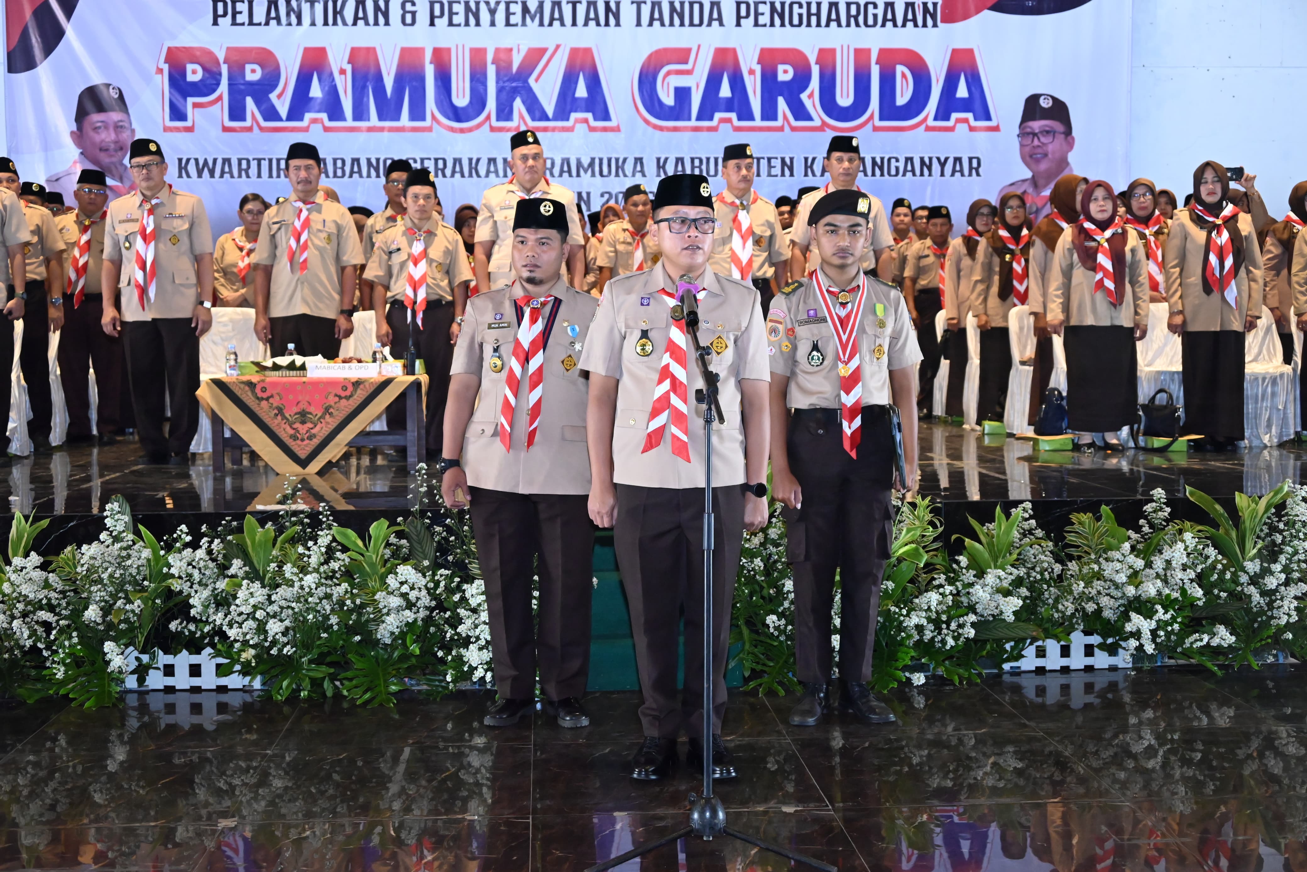 Wabup Karanganyar Adhe Eliana hadiri pelantikan dan penyematan Tanda Penghargaan Pramuka Garuda Tahun 2026 di Gedung Wanita Kabupaten Karanganyar, belum lama ini.