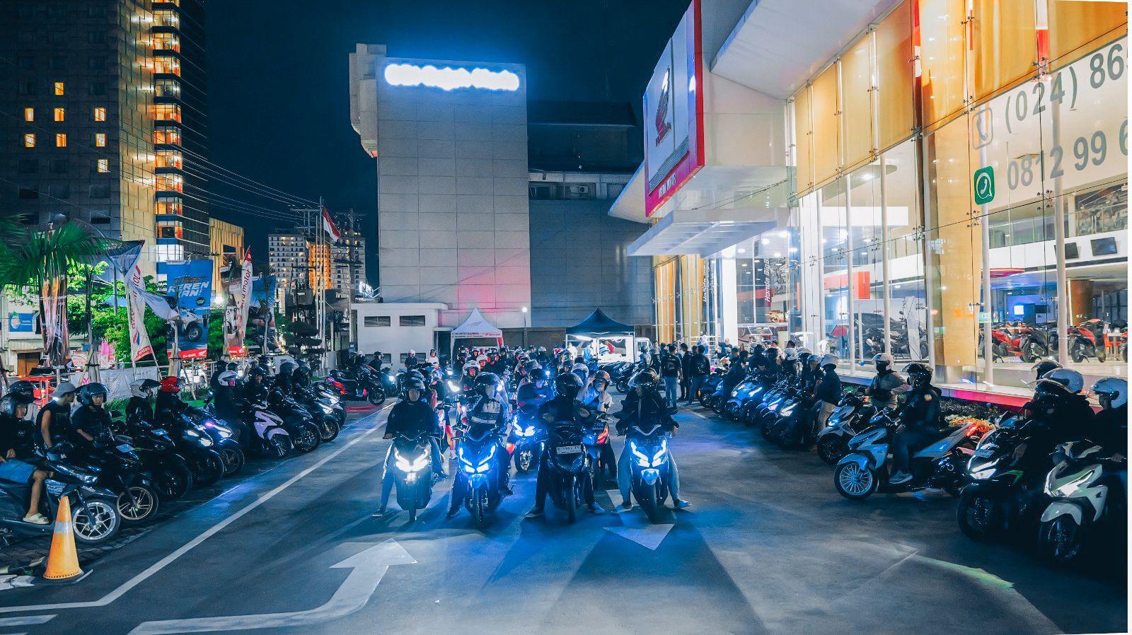 Night Ride All New Honda Vario 125, di Semarang