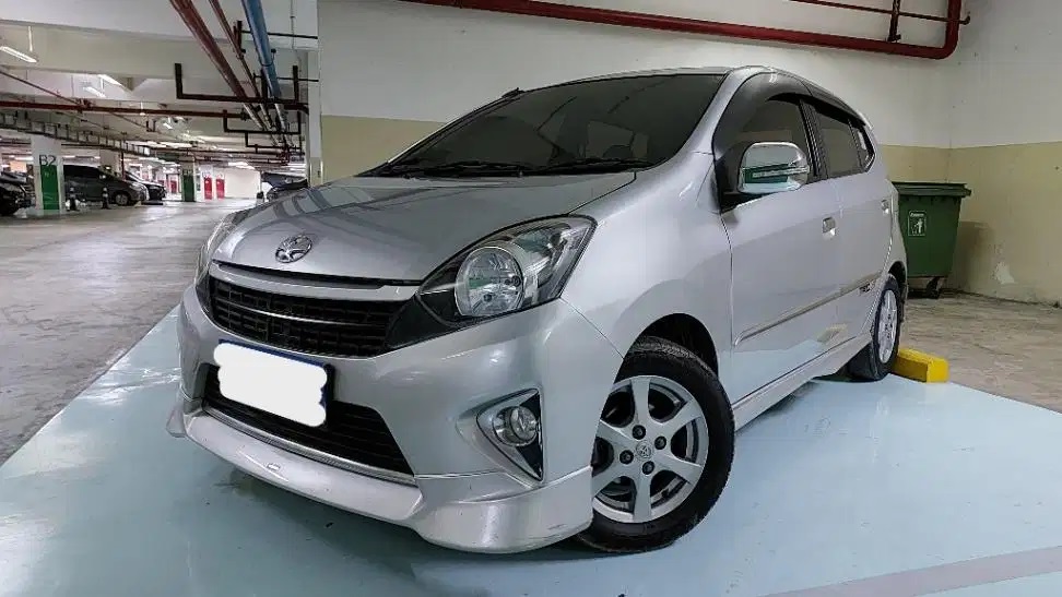 Temukan 5 mobil bekas Toyota yang irit BBM, bandel, dan perawatan mudah, ideal untuk penggunaan jangka panjang dan harga terjangkau.