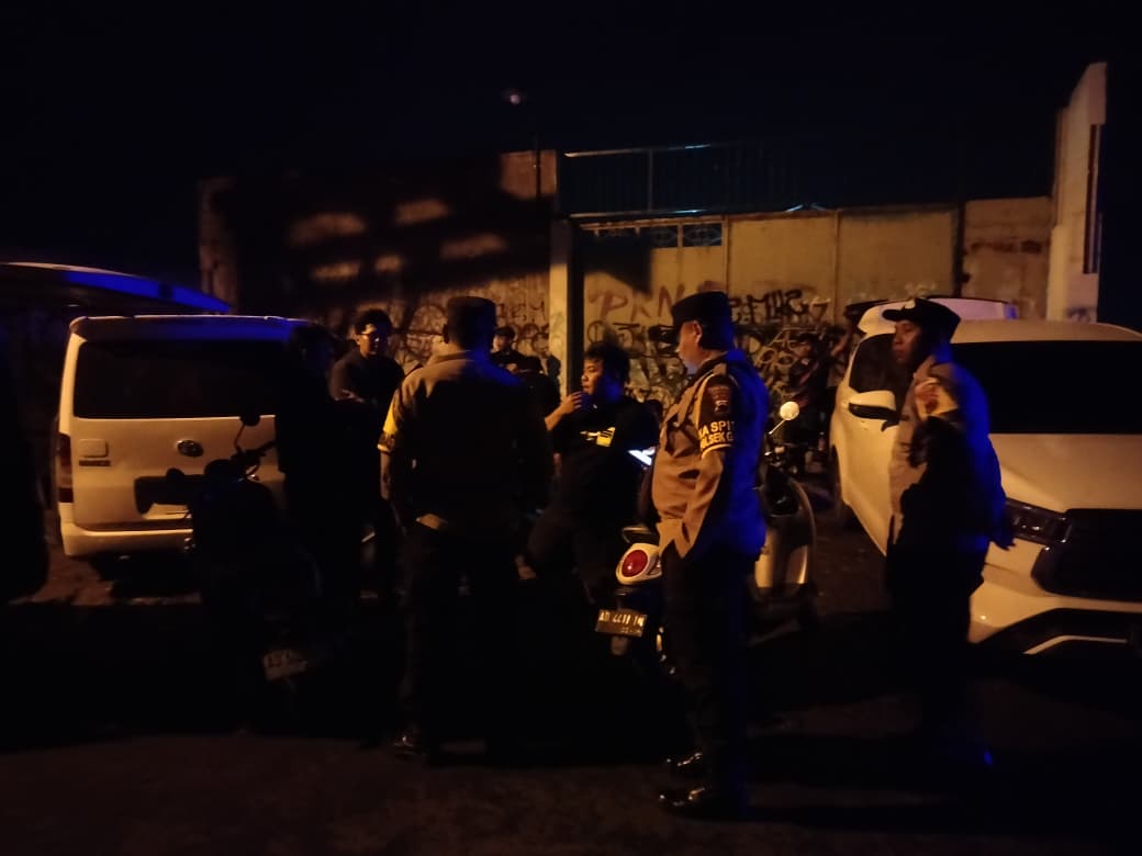 Polisi bubarkan kegiatan yang diduga balap liar di Jalan Raya Desa Sanggung hingga kawasan Hotel Kendedes, Kecamatan Gatak.