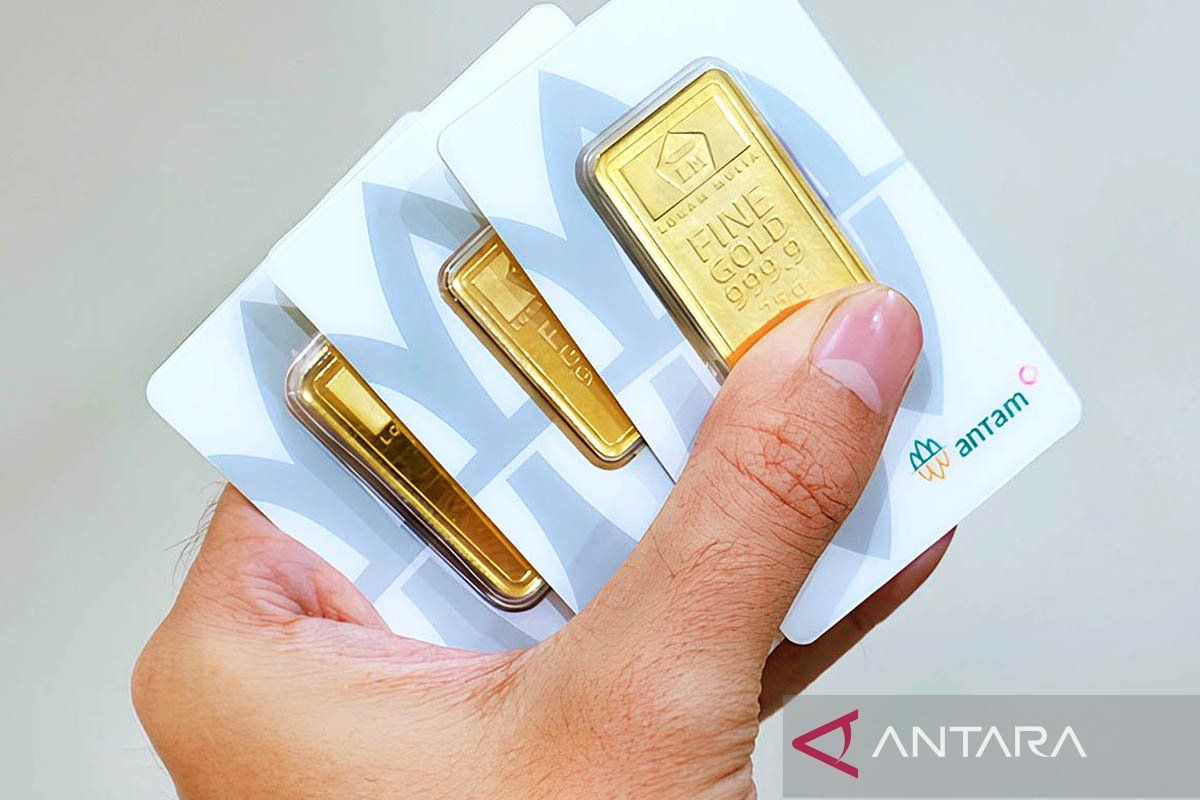 Harga emas Antam hari ini Sabtu 7 Februari 2026 Rp2.856.000 per gram. Simak daftar harga lengkap semua ukuran dan ketentuan pajaknya.