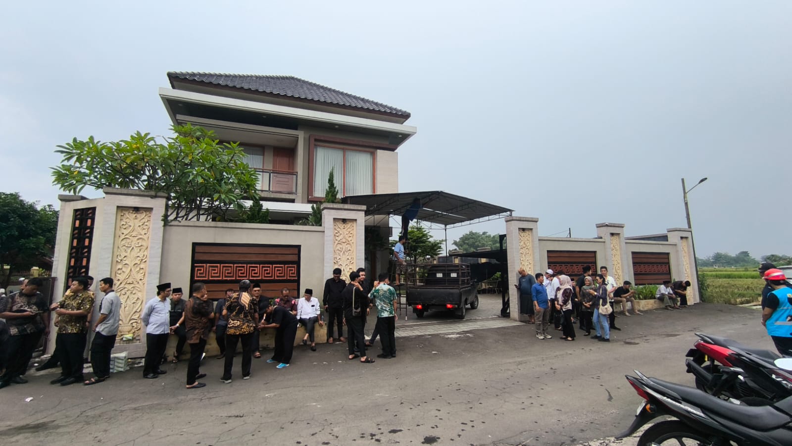 Dokumentasi Istimewa  Suasana rumah duka Wakil Bupati Klaten Benny Indra di Desa Karang, Kecamatan Delanggu, Klaten, Sabtu (7/2/2025).