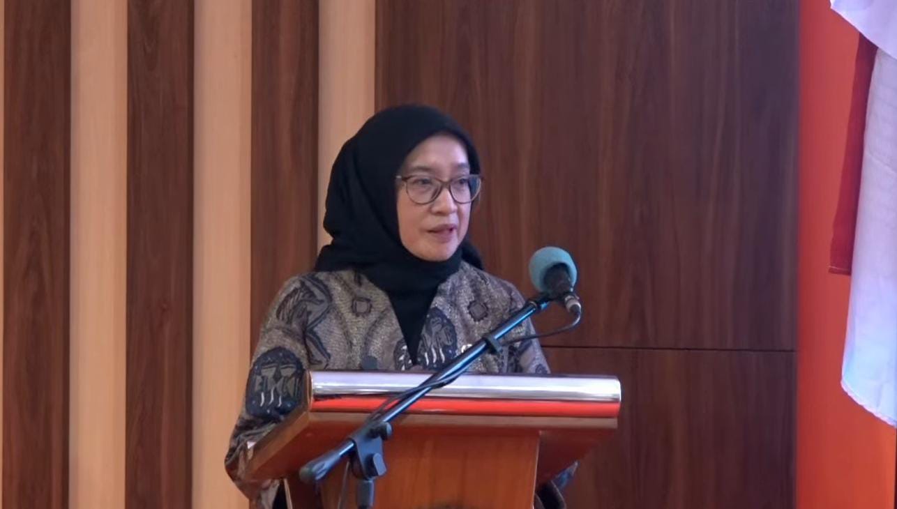 MenPAN-RB Rini Widyantini hadiri&nbsp;Seminar Nasional dan Rakarnas IAPA di Aula FISIP UNS pada, Selasa (9/2).