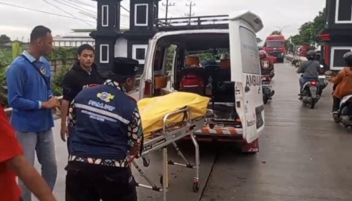 Korban tabrak lari di Jalan Solo-Sragen, Kebakkramat, Karanganyar, Selasa (10/2/2026). (Rudi Hartono/Radar Solo)