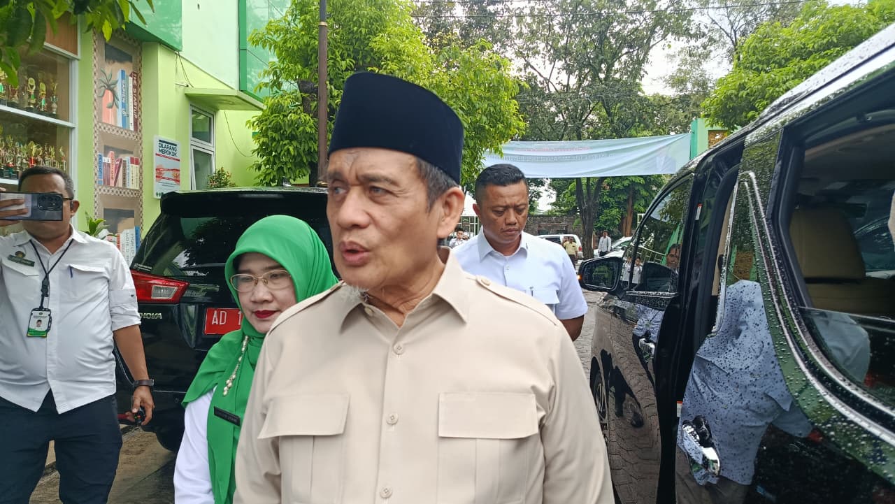 Wamenag RI Romo R. Muhammad Syafi&rsquo;i kunjungi Madrasah Aliyah Negeri (MAN) 2 Solo, Selasa (10/2).