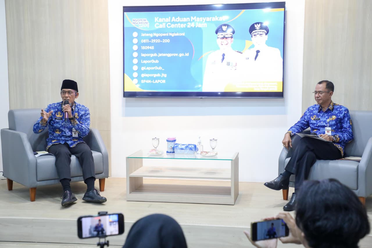 Sekretaris Daerah (Sekda) Provinsi Jawa Tengah Sumarno dalam jumpa pers soal pajak kendaraan di Kantor Gubernur, Jumat (13/2/2026). (Humas Pemprov Jateng)