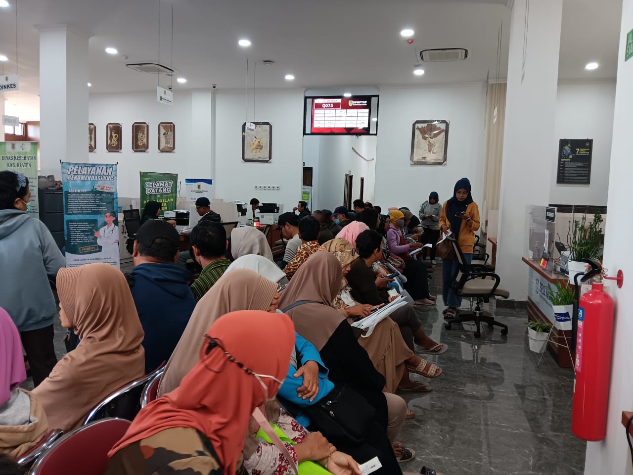 Suasana layanan reaktivasi kepesertaan PBI JK di Mal Pelayanan Publik (MPP) Kabupaten Klaten.