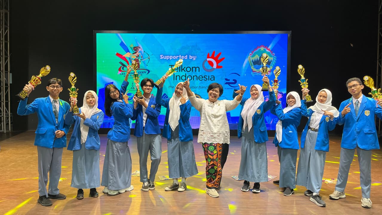 Kontingen SMKN 6 Solo raih prestasi membanggakan di&nbsp;Lomba Kompetensi Siswa (LKS) tingkat SMK Kota Surakarta.