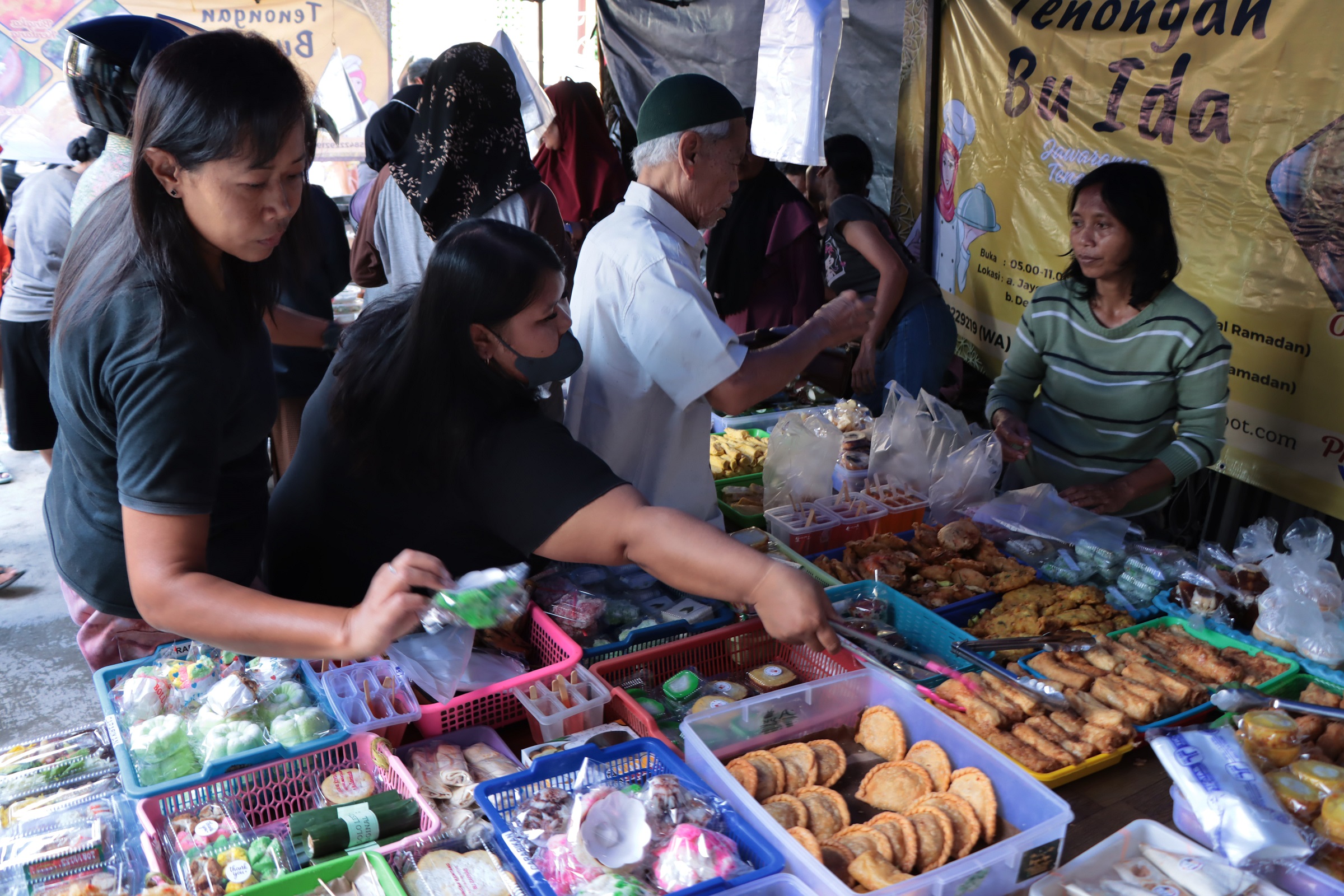 Ide Takjil Sehat Ramadhan 2026: 10 Menu Buka Puasa Tanpa Gorengan yang Bikin Tubuh Tetap Fit