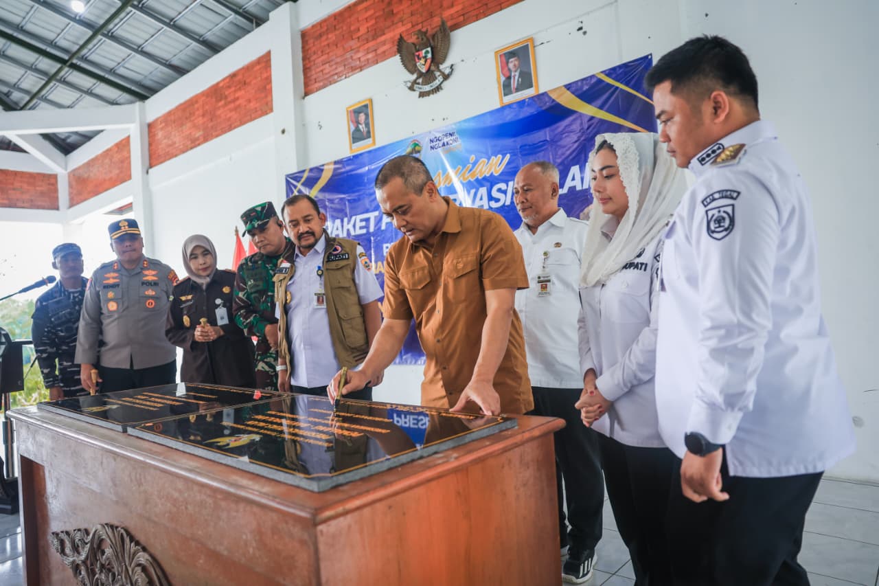 Gubernur Jateng Ahmad Luthfi meresmikan hasil preservasi Jalan Randudongkal&ndash;Moga dan Jalan Pemalang&ndash;Bantarbolang pada Rabu  (18 /2/2026). (Humas Pemprov Jateng)