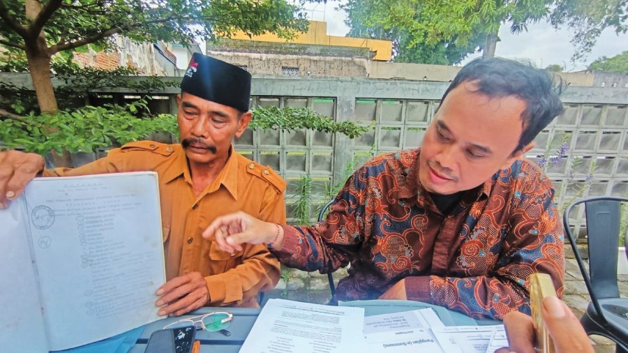 BUKTI LAPORAN: Pelapor menggugat Prabowo Subianto yang memberi gelar pahlawan ke Soeharto.